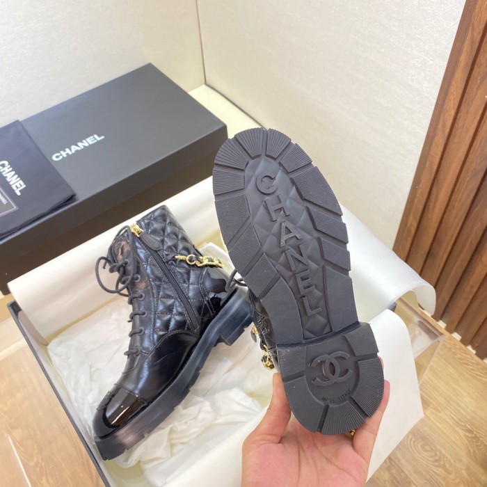 Chanel 004 boots XM093