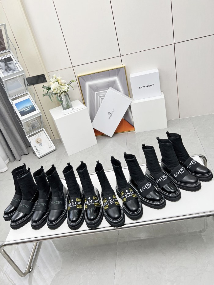 Givenchy 006 boots XM003