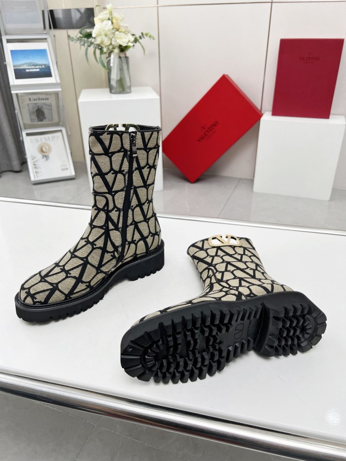 Valentino 004 boots XM003