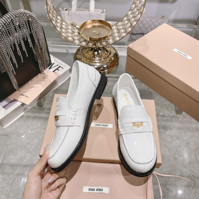 Miu Miu 007 Casual shoes XM092