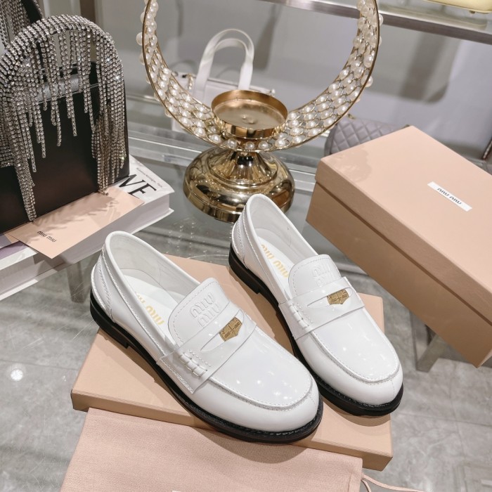 Miu Miu 007 Casual shoes XM092