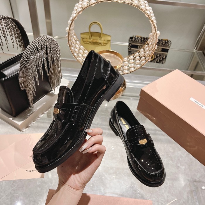 Miu Miu 007 Casual shoes XM092
