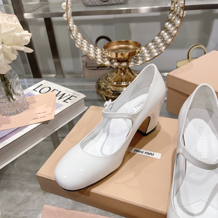 Miu Miu 004 Casual shoes XM092