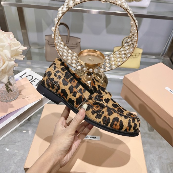 Miu Miu 006 Casual shoes XM092