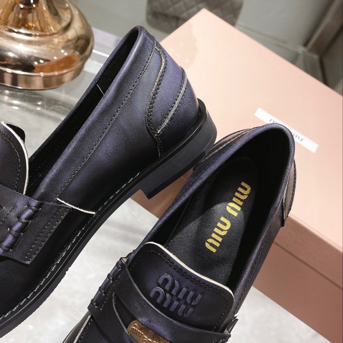 Miu Miu 007 Casual shoes XM092