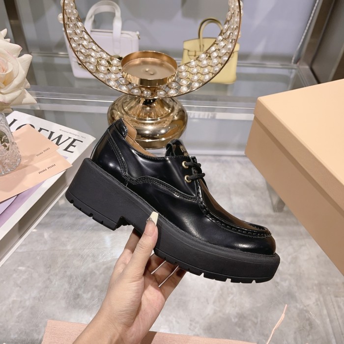 Miu Miu 002 Casual shoes XM023