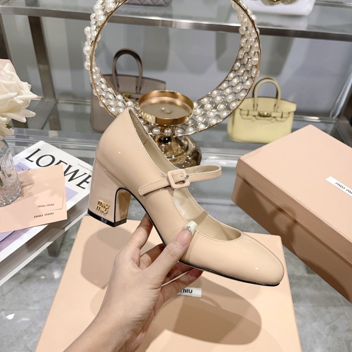 Miu Miu 004 Casual shoes XM092