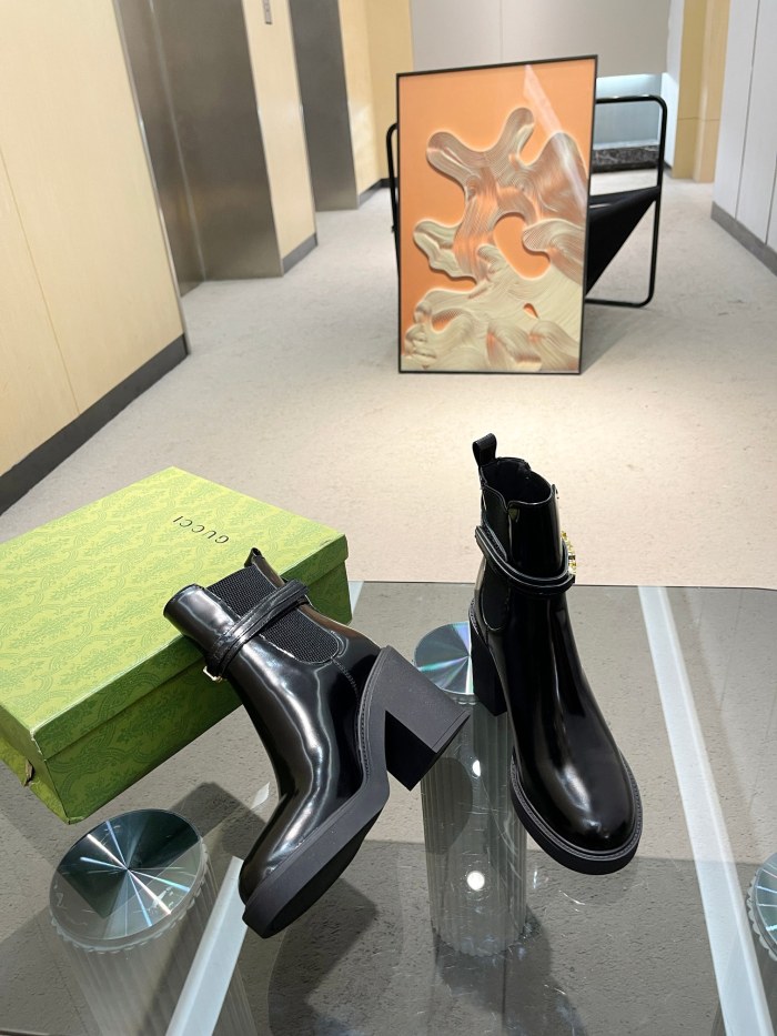 Gucci 017 boots XM053063074