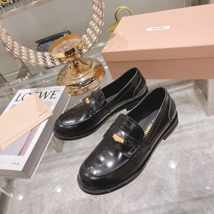 Miu Miu 007 Casual shoes XM092