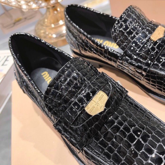 Miu Miu 006 Casual shoes XM092