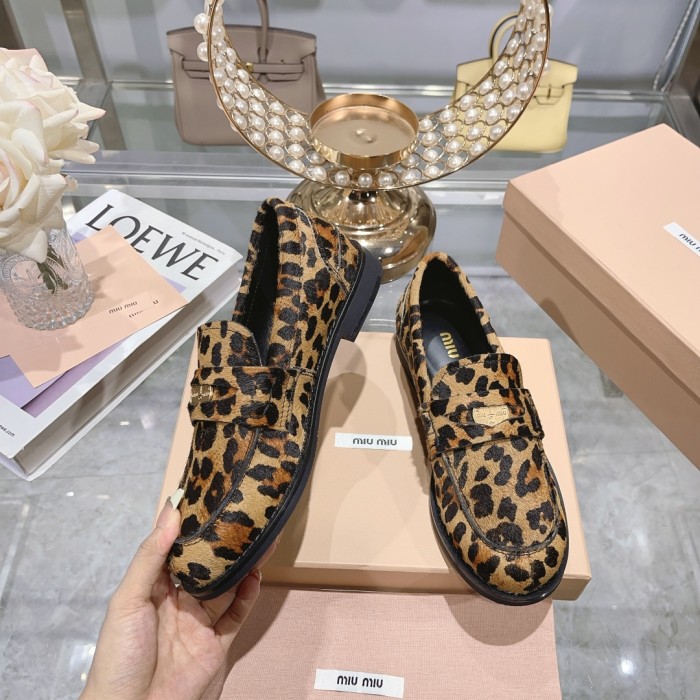 Miu Miu 006 Casual shoes XM092
