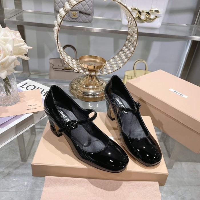 Miu Miu 004 Casual shoes XM092