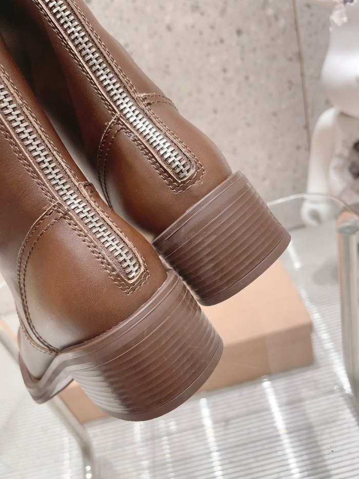 Miu Miu 004 boots XM073