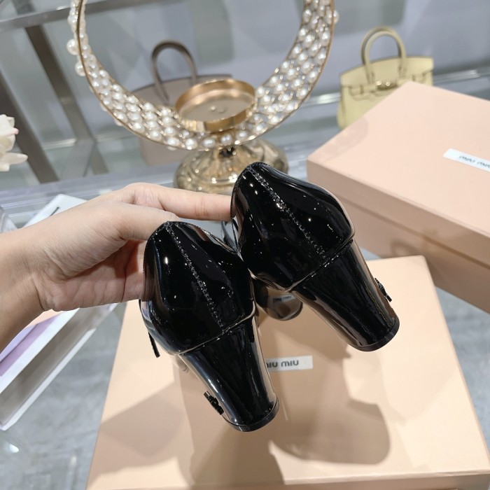 Miu Miu 004 Casual shoes XM092