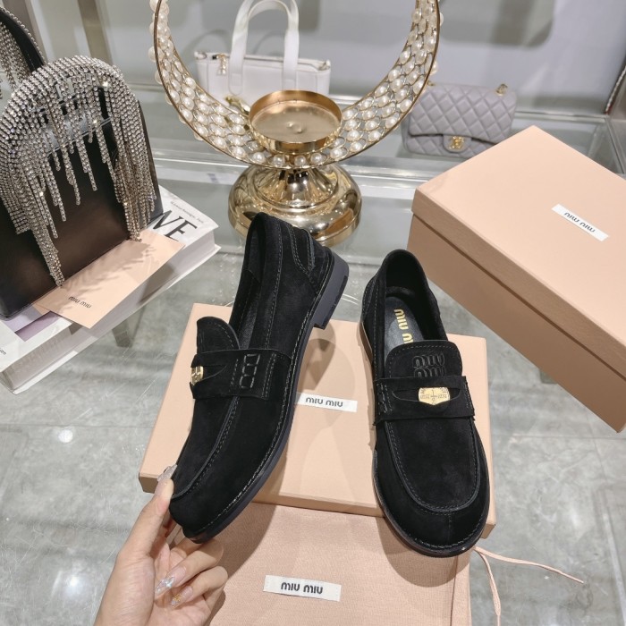 Miu Miu 007 Casual shoes XM092