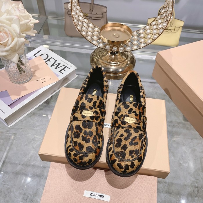 Miu Miu 006 Casual shoes XM092