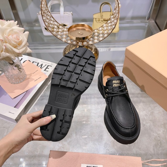 Miu Miu 002 Casual shoes XM023