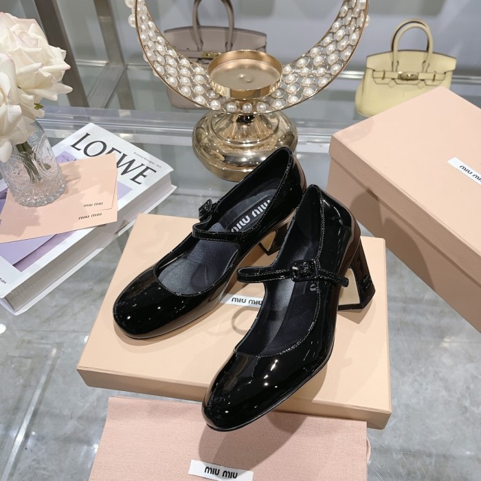 Miu Miu 004 Casual shoes XM092