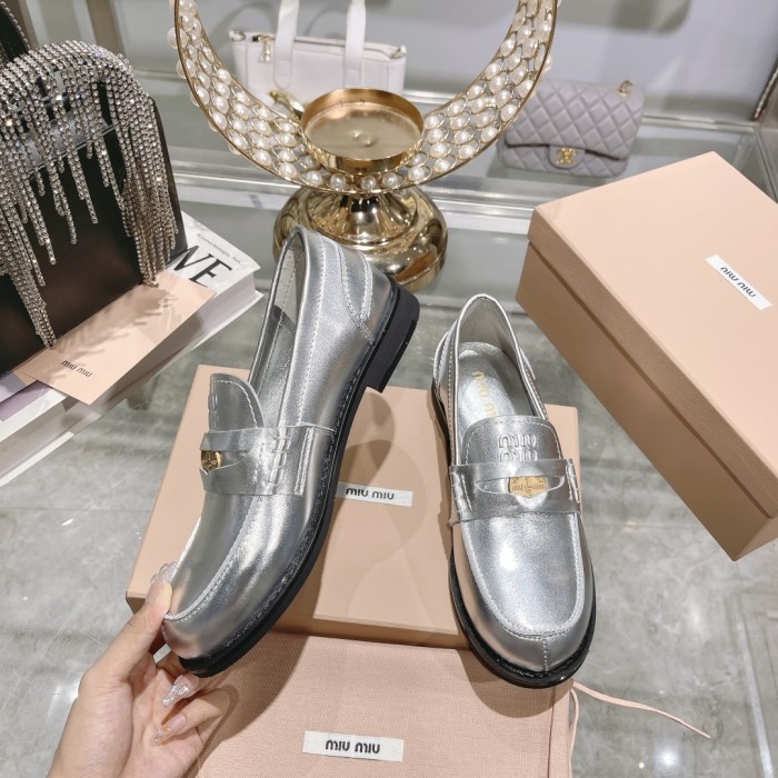Miu Miu 007 Casual shoes XM092
