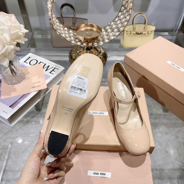 Miu Miu 004 Casual shoes XM092