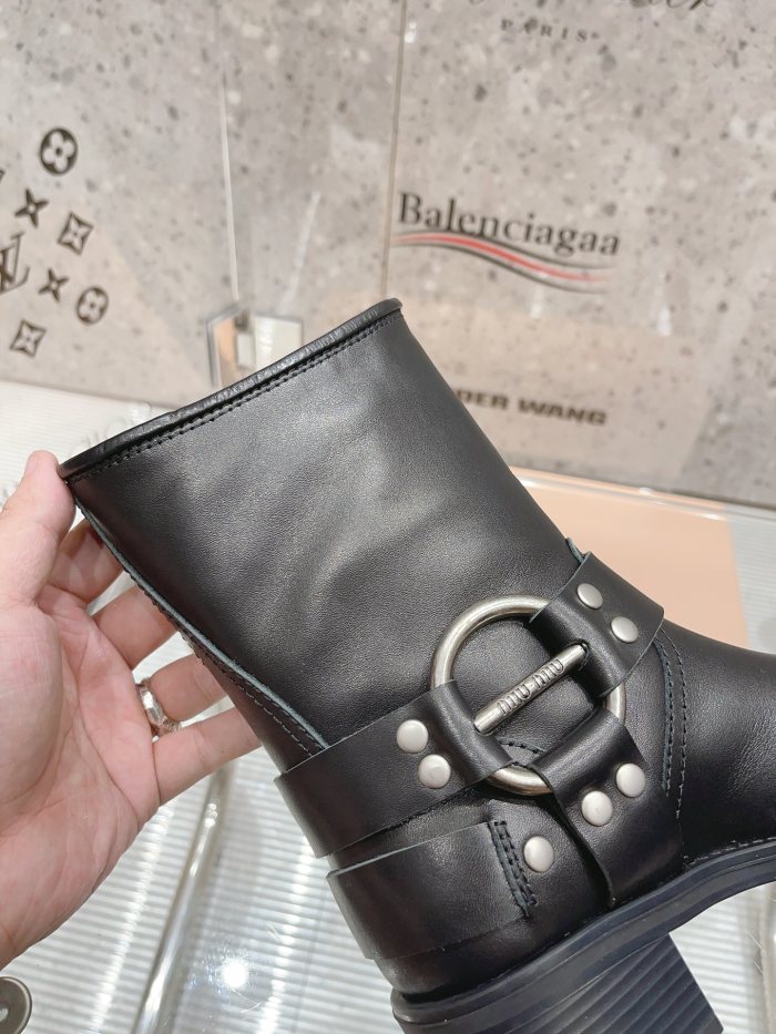 Miu Miu 003 boots XM024