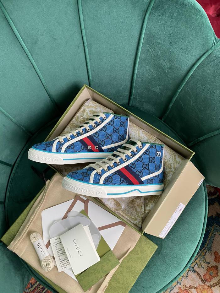 Gucci 019 Casual shoes XM082