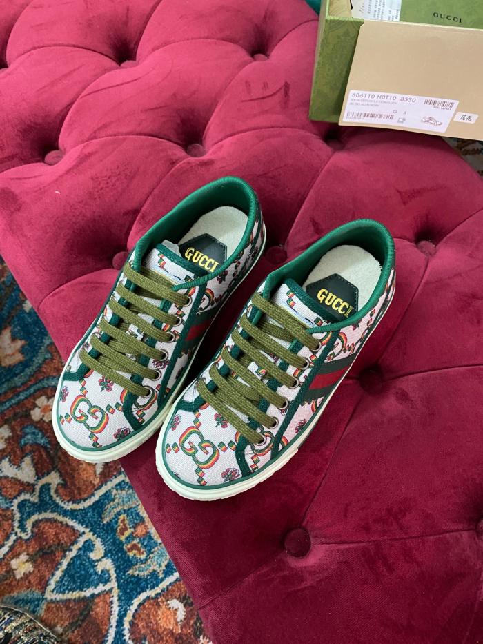 Gucci 018 Casual shoes XM062