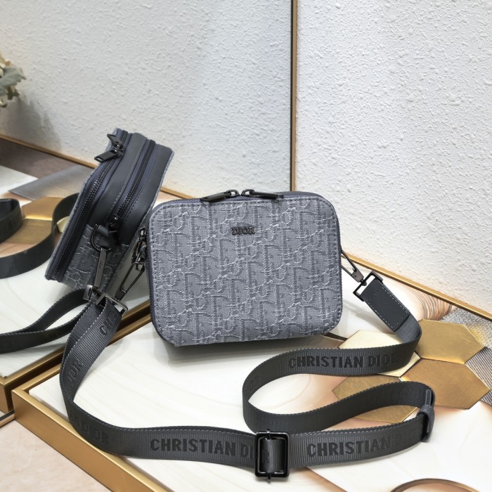 DIOR Camera Bag Gray print 8888 XB061 17cm
