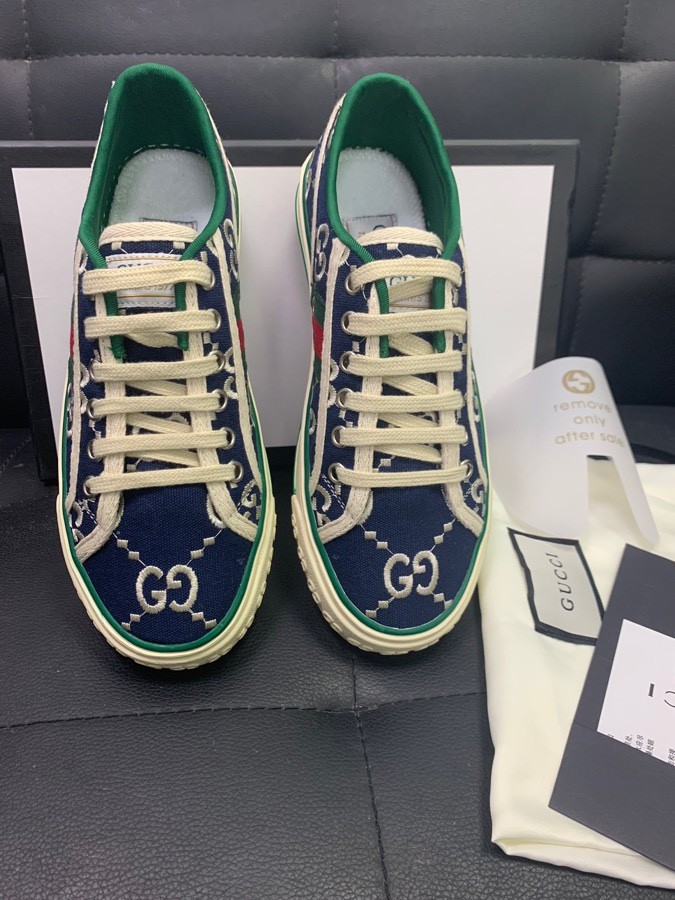 Gucci 017 Casual shoes XM082