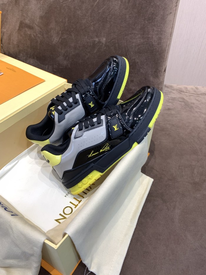 LV 026 Casual shoes XM024 01