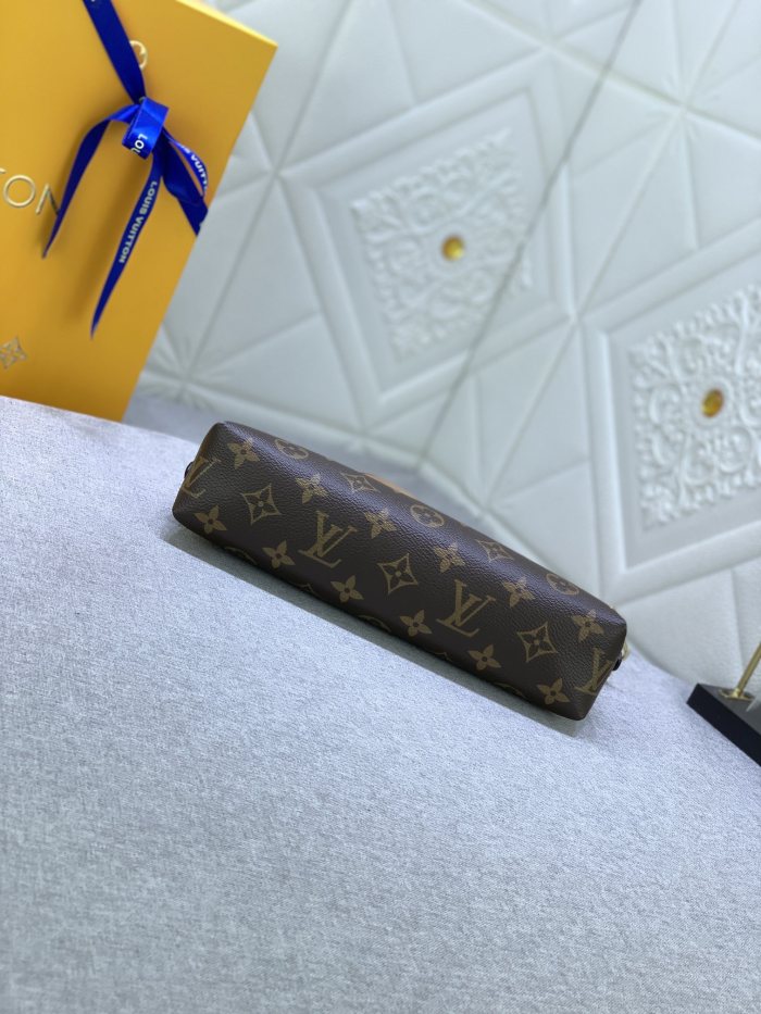 LV Pallas Clutch M41638 MQ021 23cm