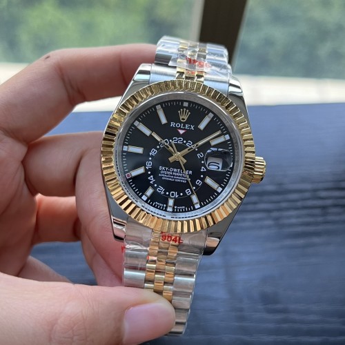 Rolex Sky-Dweller 42mm