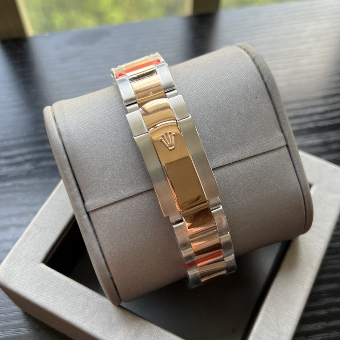 Rolex Sky-Dweller 42mm