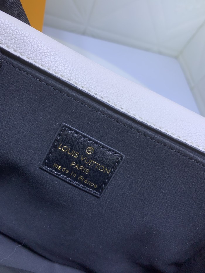 LV Pochette Metis Bag M45596 XX051 25cm