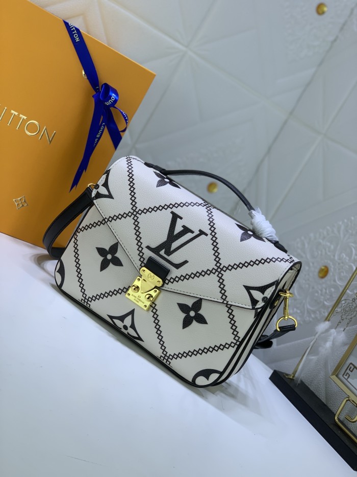 LV Pochette Metis Bag M45596 XX051 25cm