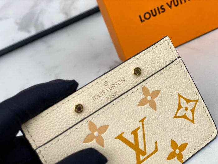 LV Card Holder M80401 LM05 11cm