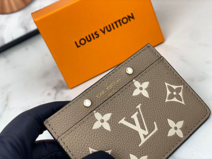 LV Card Holder M80401 LM05 11cm