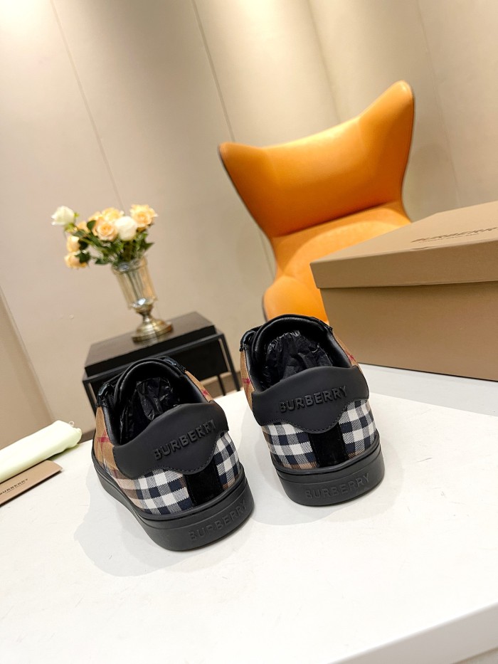 Burberry 002 Casual shoes XM062