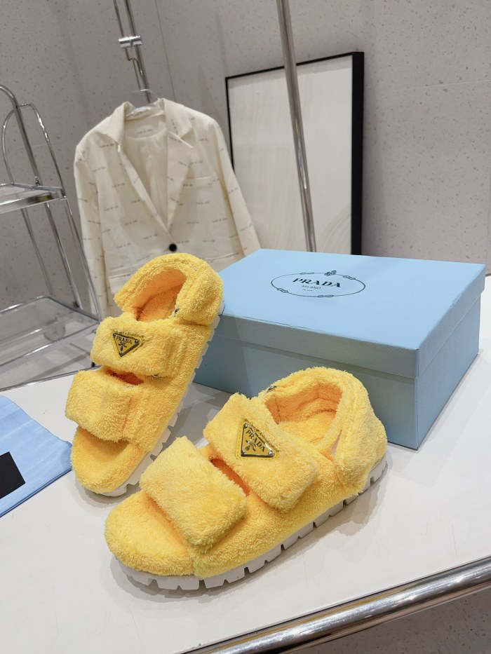 Prada shoes 057 XM092