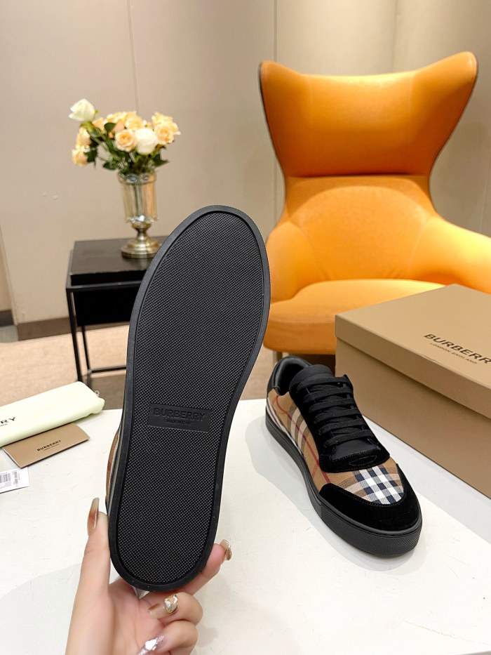 Burberry 002 Casual shoes XM062