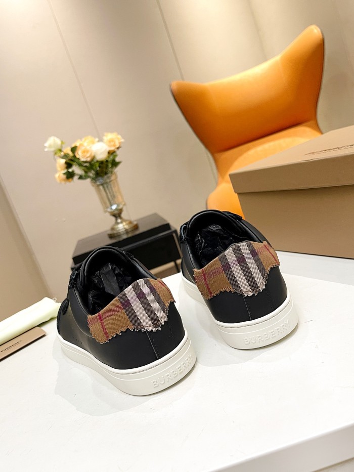 Burberry 002 Casual shoes XM062