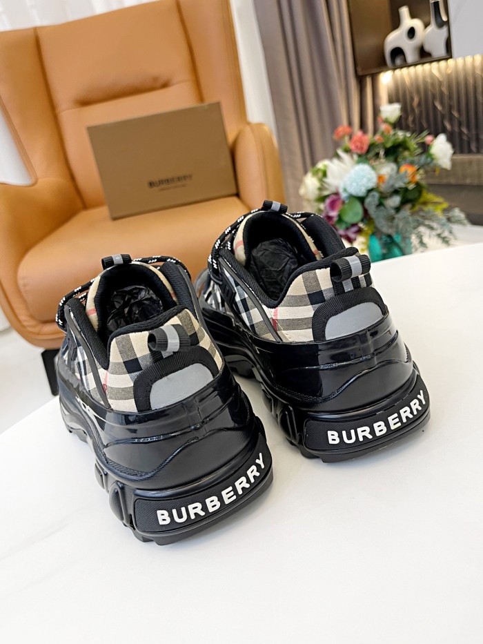 Burberry 001 Casual shoes XM533