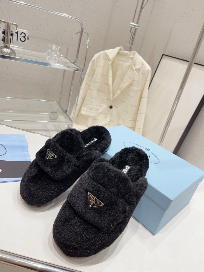 Prada shoes 055 XM092
