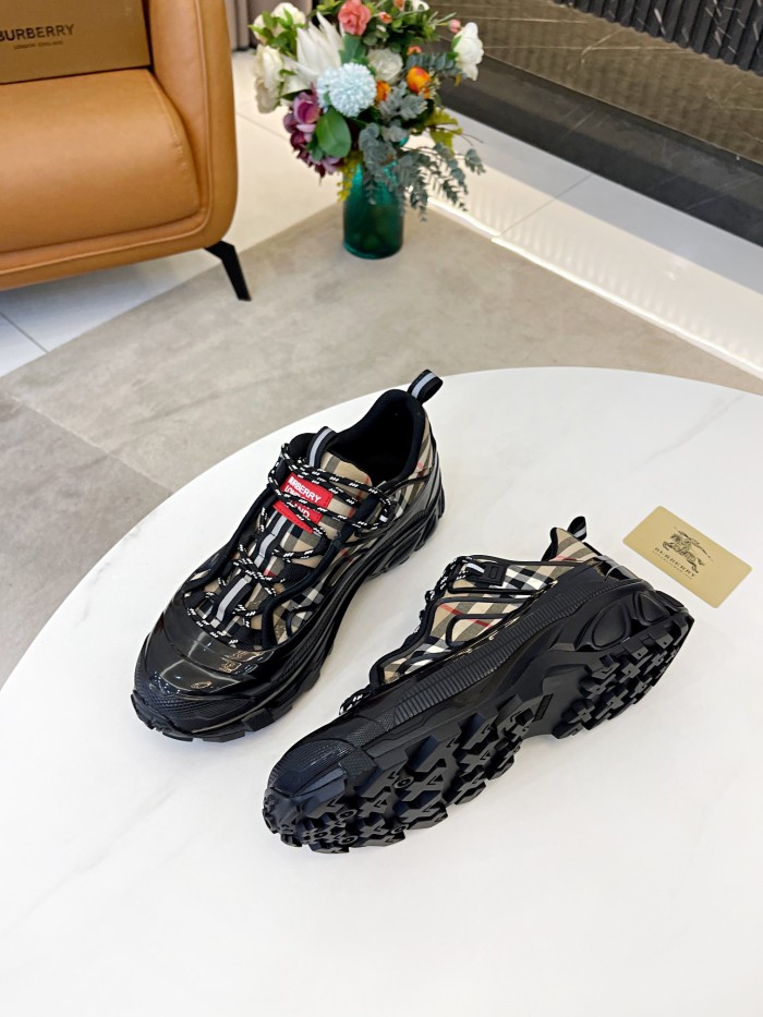 Burberry 001 Casual shoes XM533