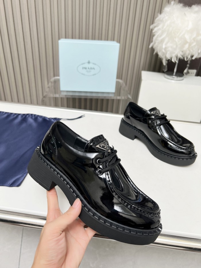 Prada 010 Casual shoes XM092