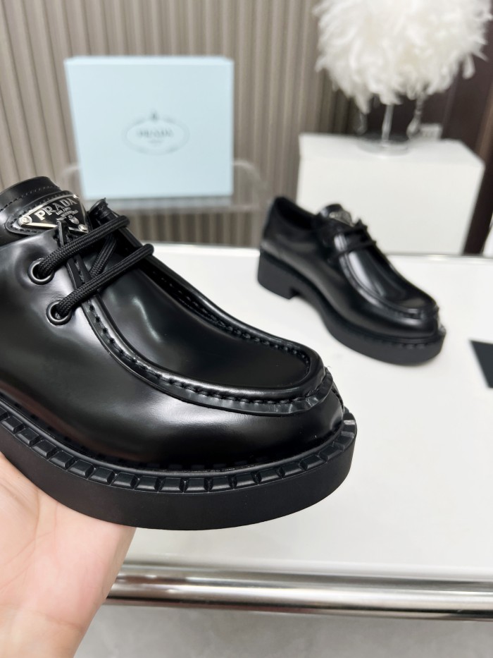 Prada 010 Casual shoes XM092