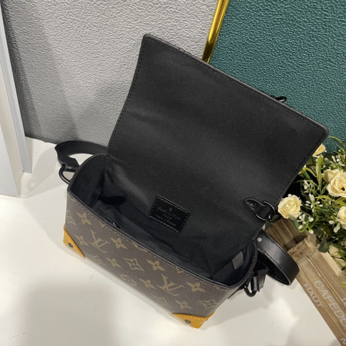LV Steamer Messenger Bag M82534 LM031 18cm