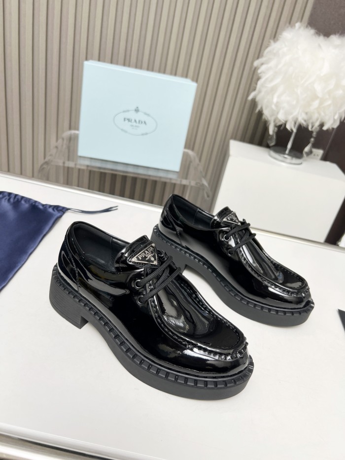 Prada 010 Casual shoes XM092