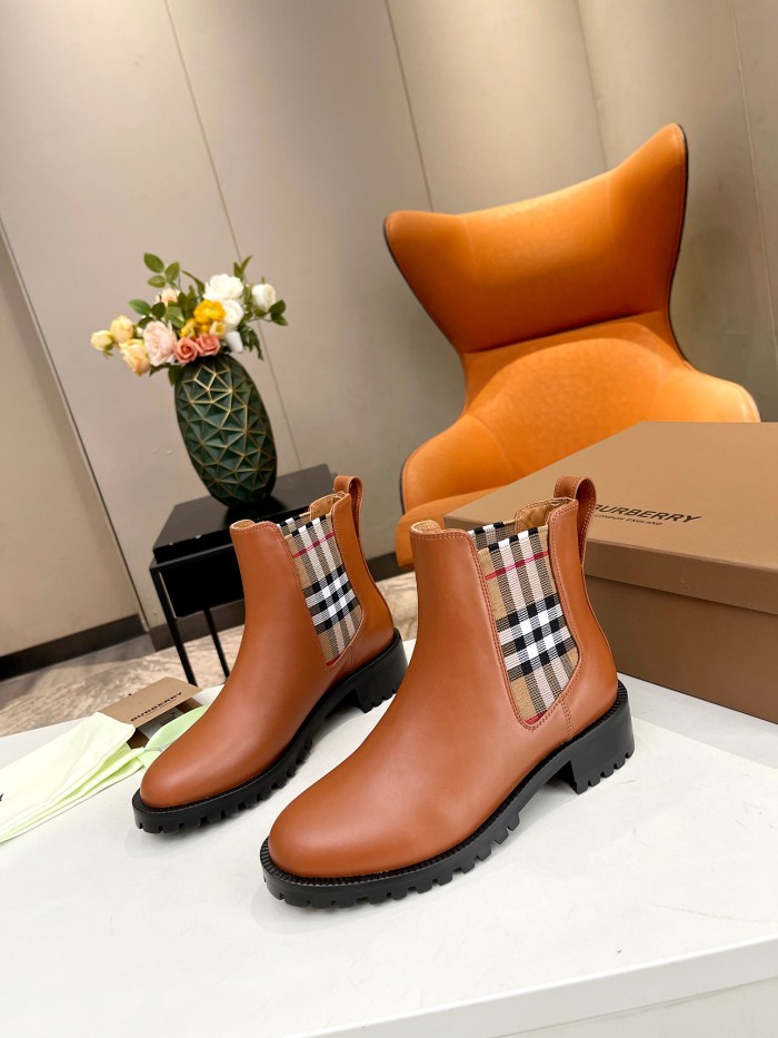 Burberry 004 boots XM023
