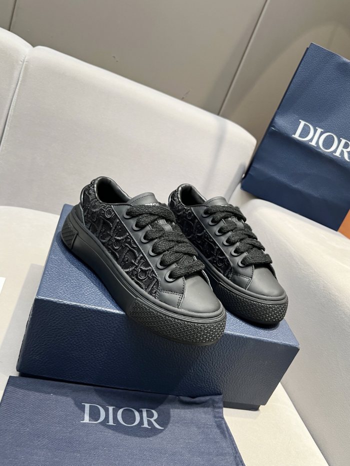 Dior 010 Casual shoes XM023